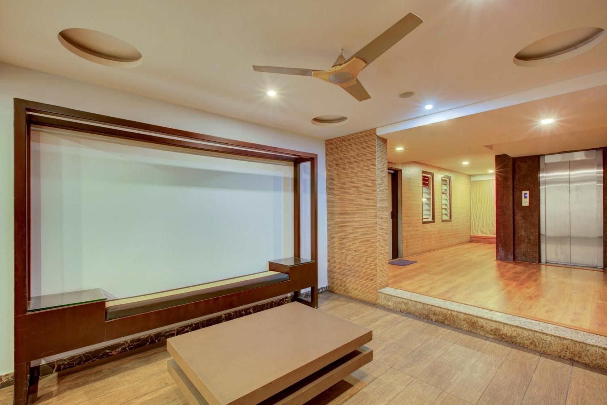 Super Townhouse Oak Jvh Hotel Bengaluru Zewnętrze zdjęcie