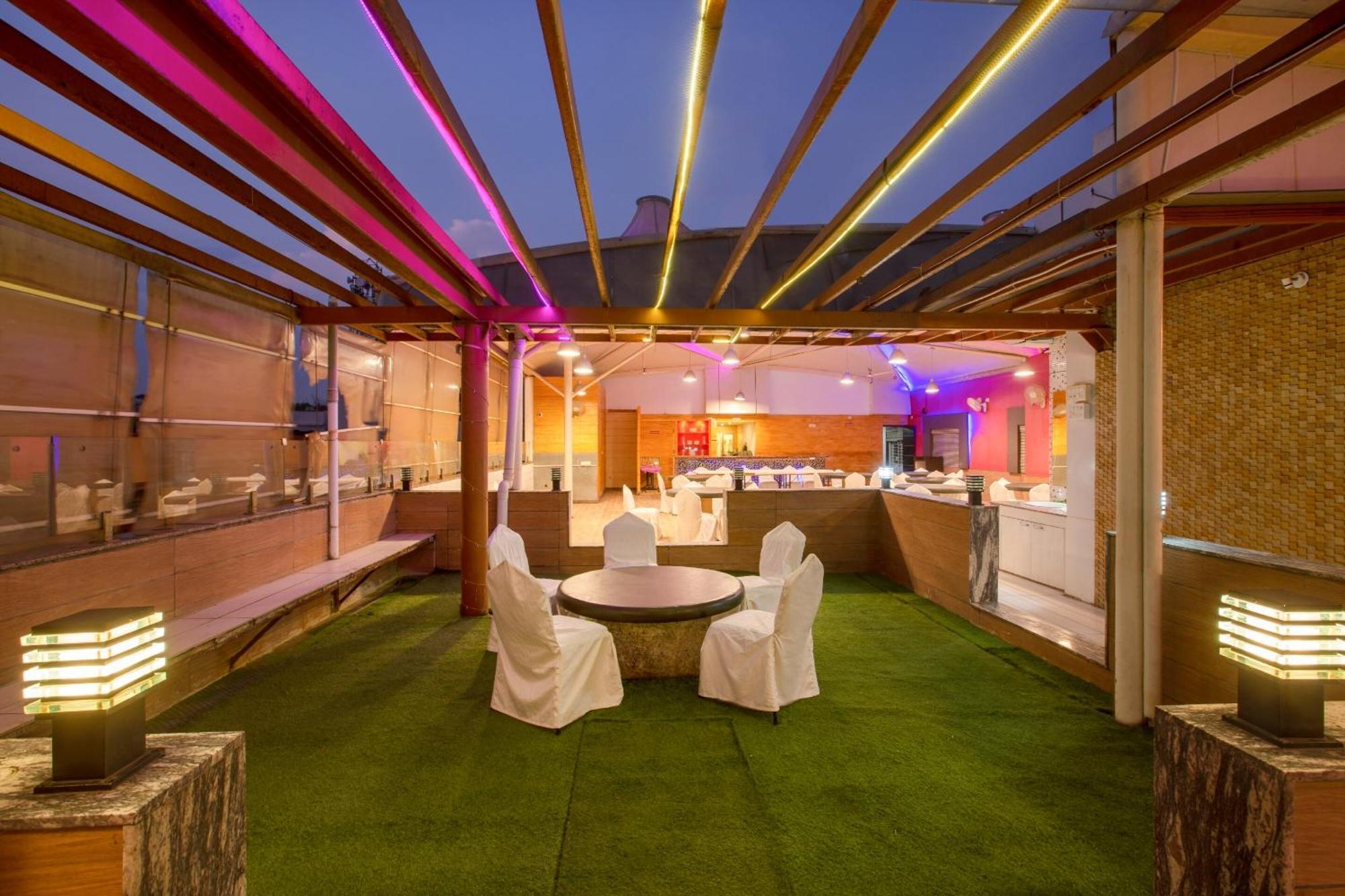 Super Townhouse Oak Jvh Hotel Bengaluru Zewnętrze zdjęcie