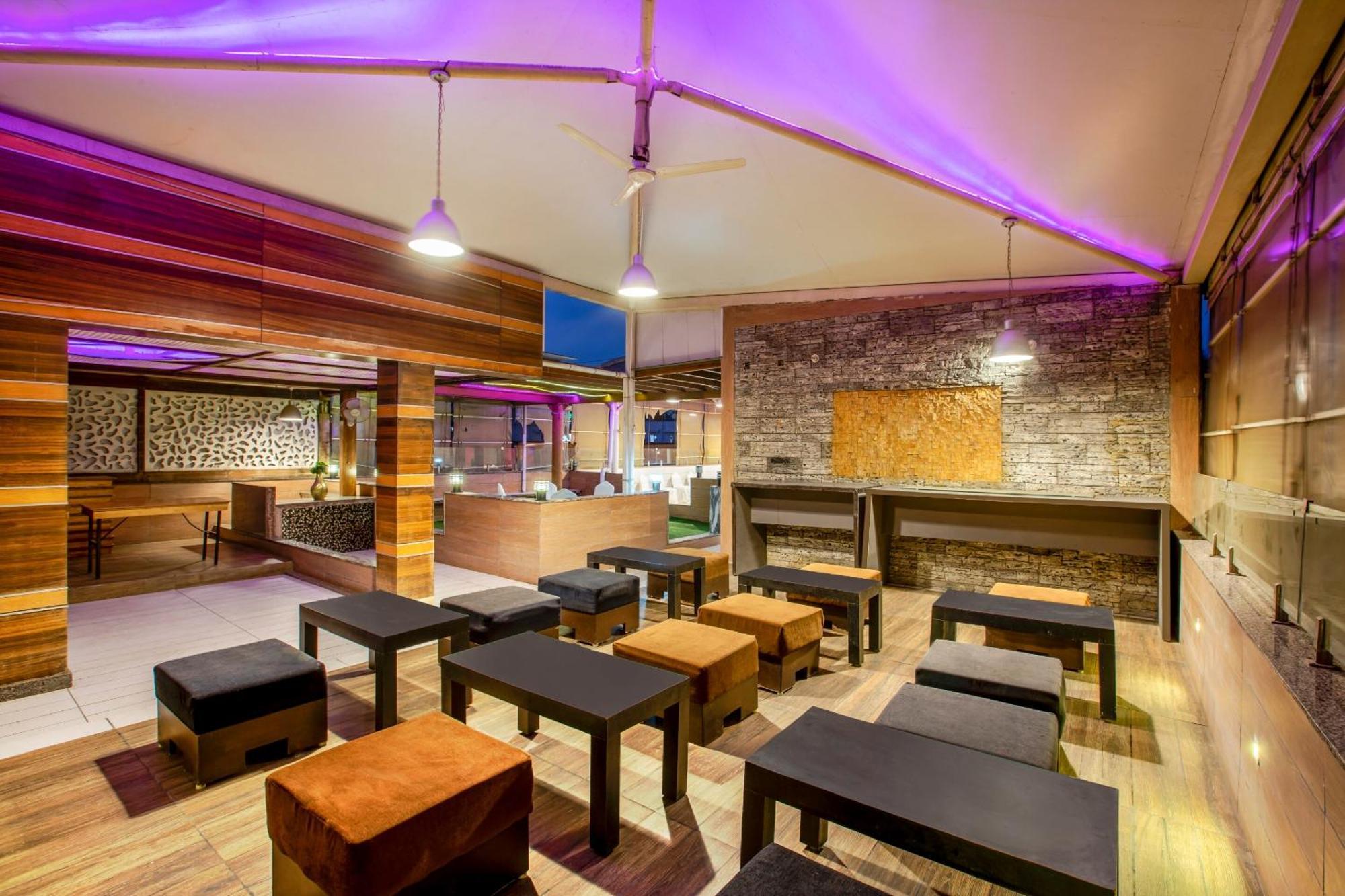 Super Townhouse Oak Jvh Hotel Bengaluru Zewnętrze zdjęcie